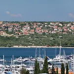 Διαμέρισμα With Parking Space Kornic, Krk - 19478